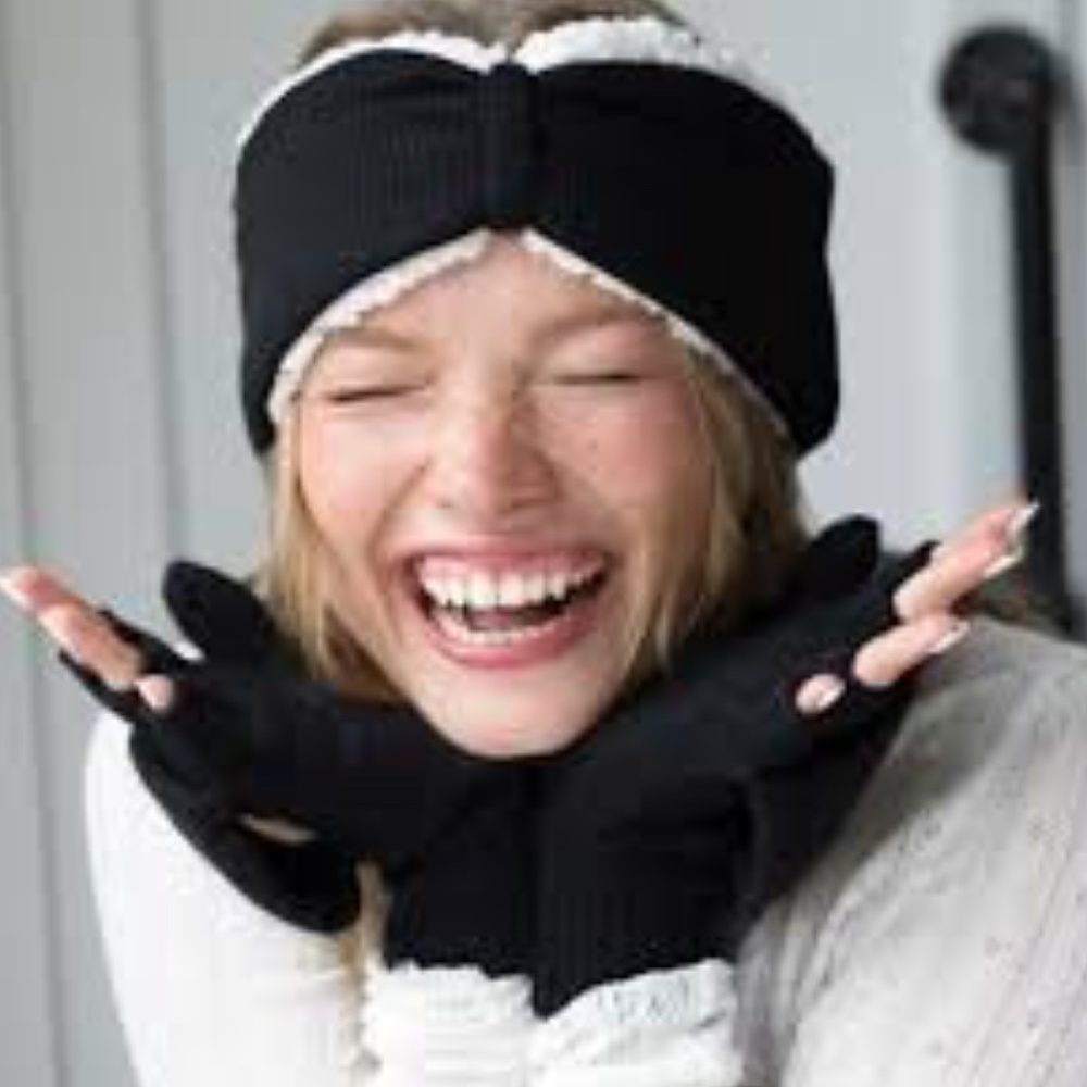 NWT! Bearpaw Knit Headband & Mitten/Glove Set
